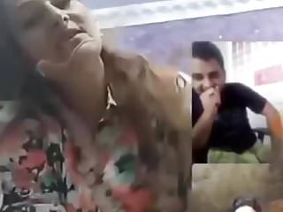 Sexy Pakistani aunty